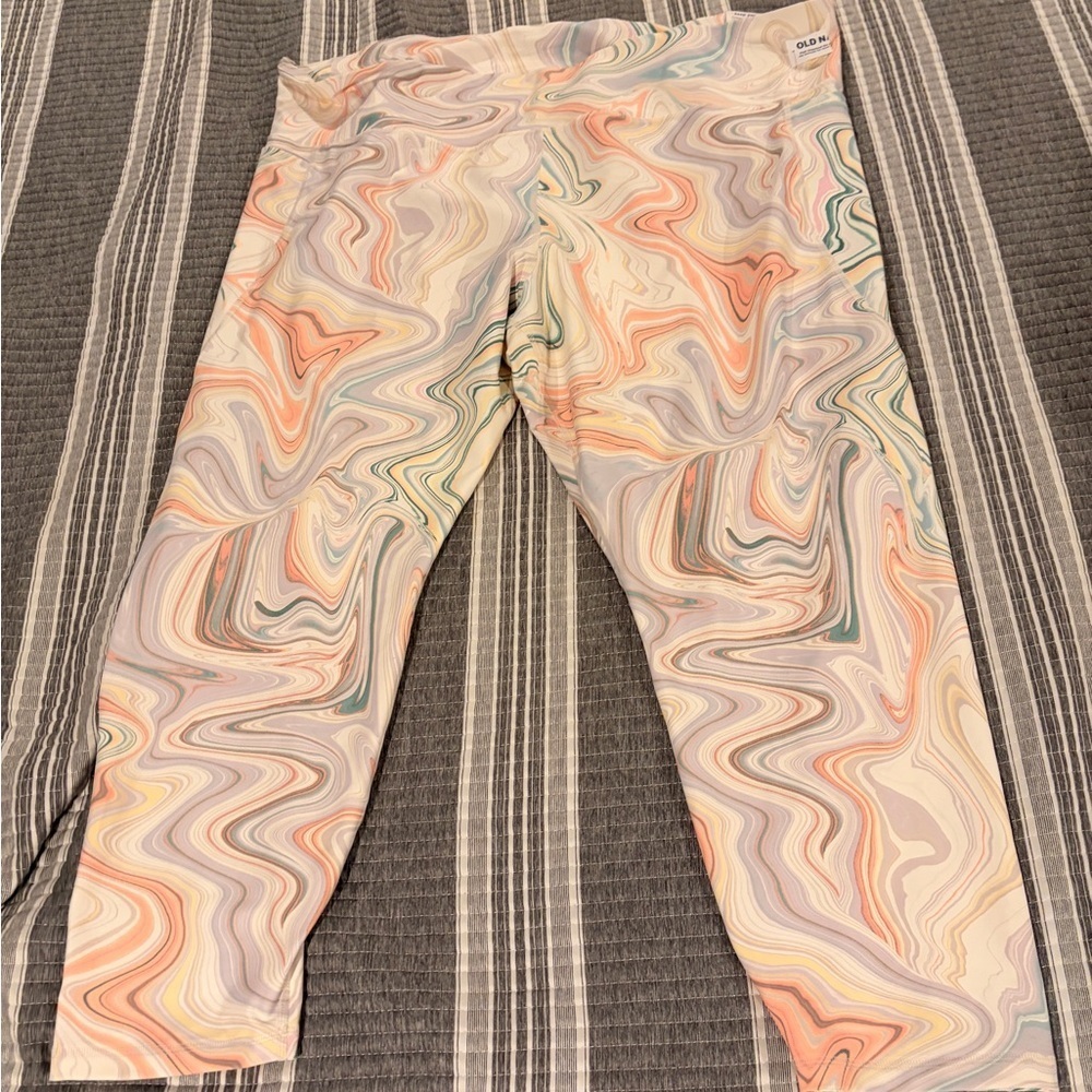 NWT Old Navy women’s plus size 4X athletic leggings hi rise and 7/8 length